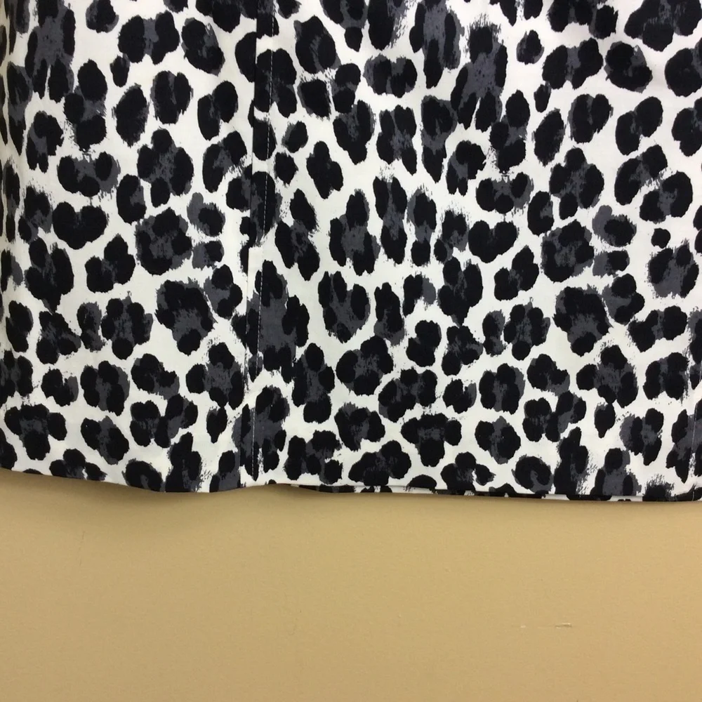 Tempesta Gruppo Americano stretch leopard print skirt. Size 10.